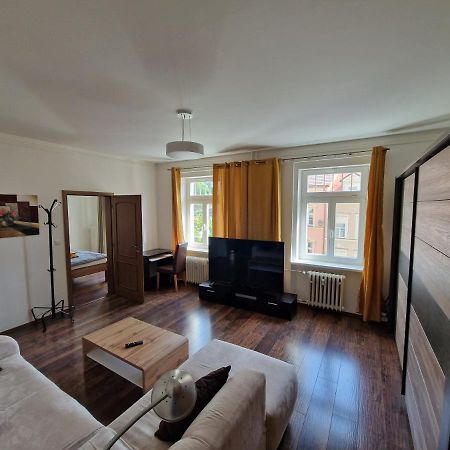 Apartman 63M2 S Balkonem V Lazenskem Centru كارلوفي فاري المظهر الخارجي الصورة