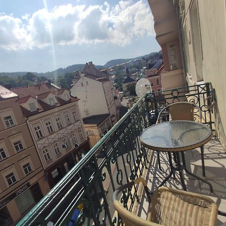 Apartman 63M2 S Balkonem V Lazenskem Centru كارلوفي فاري المظهر الخارجي الصورة