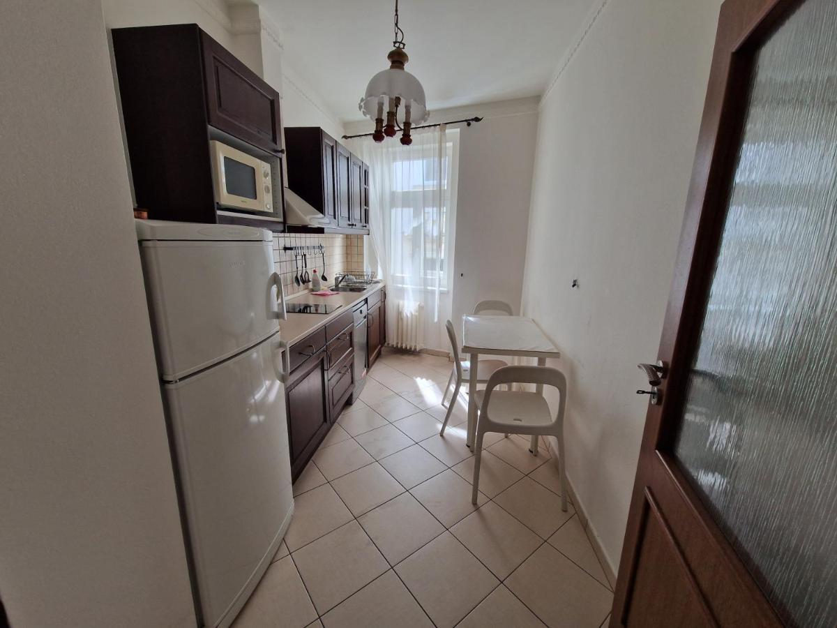 Apartman 63M2 S Balkonem V Lazenskem Centru كارلوفي فاري المظهر الخارجي الصورة