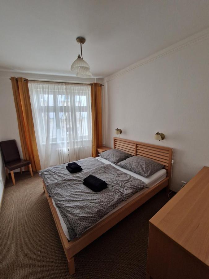 Apartman 63M2 S Balkonem V Lazenskem Centru كارلوفي فاري المظهر الخارجي الصورة